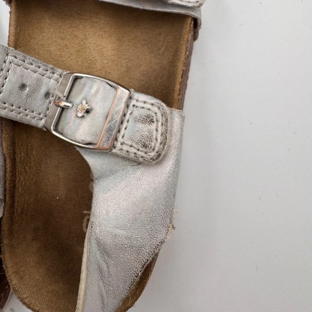 Carter's Girls Toddler Size 10 Kids Gladiator Sandals in Shimmering Silver